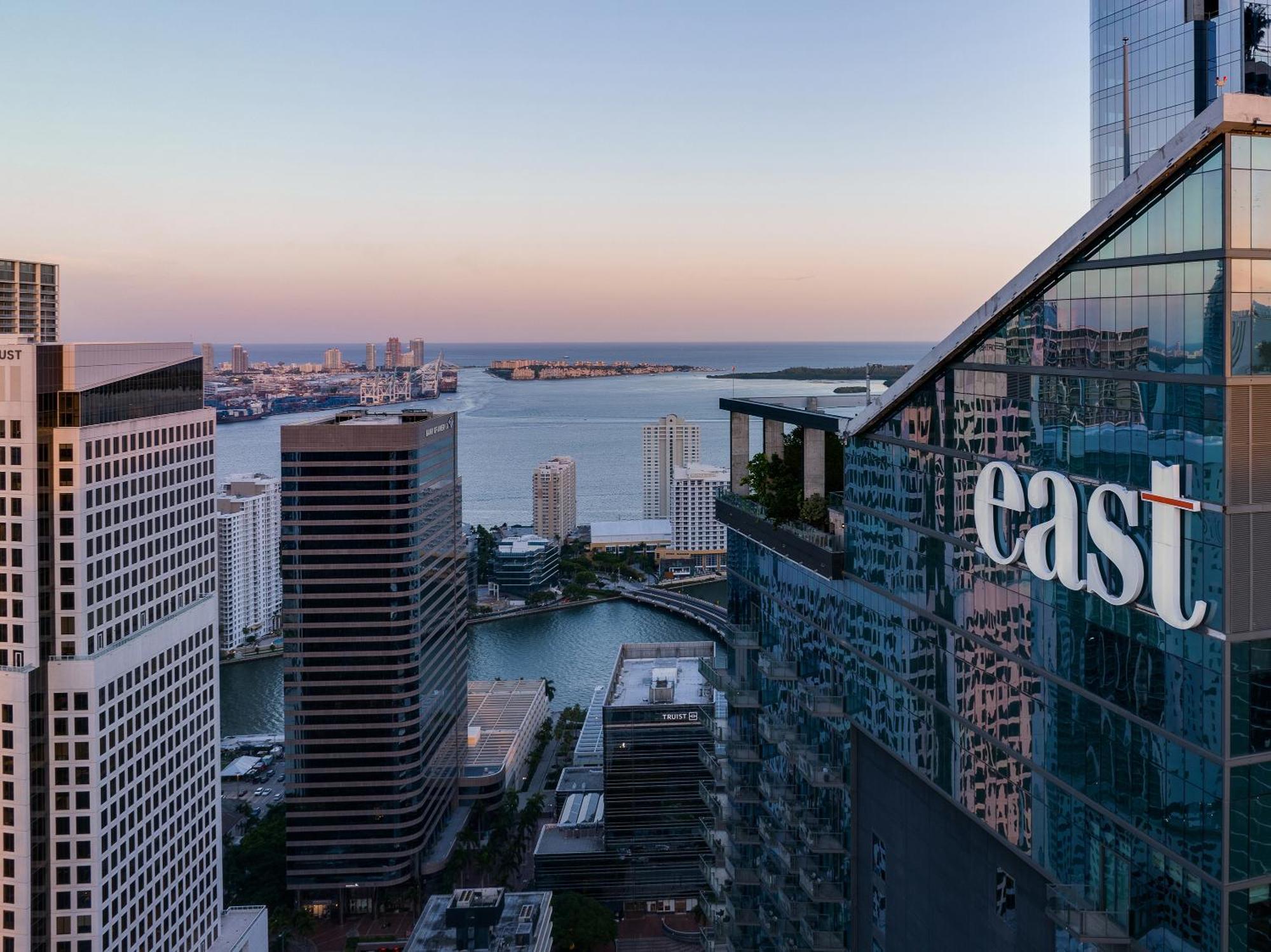 East Miami Hotel Exterior photo